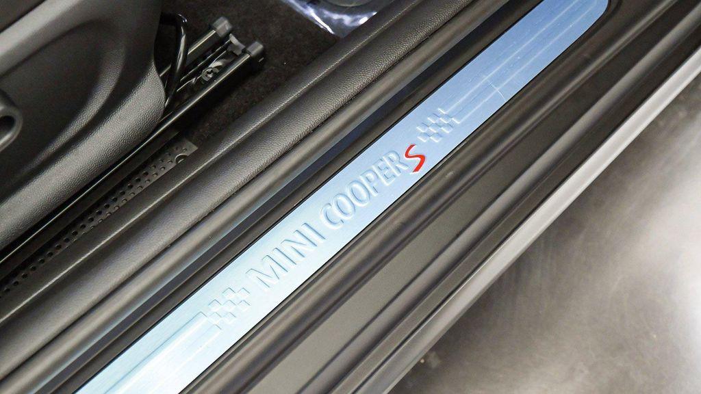 used 2023 MINI Hardtop car, priced at $26,015