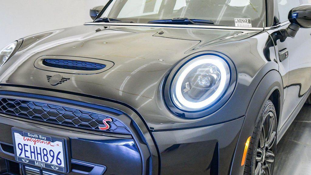 used 2023 MINI Hardtop car, priced at $26,015