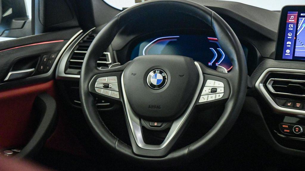 BMW X3 view 13