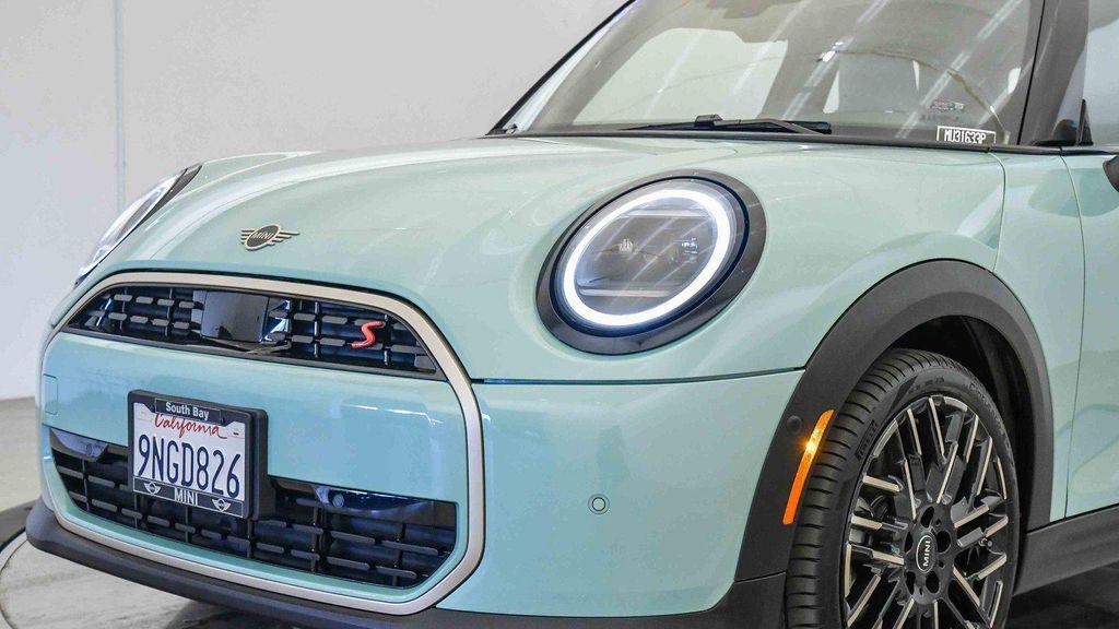 used 2025 MINI Hardtop car, priced at $29,999