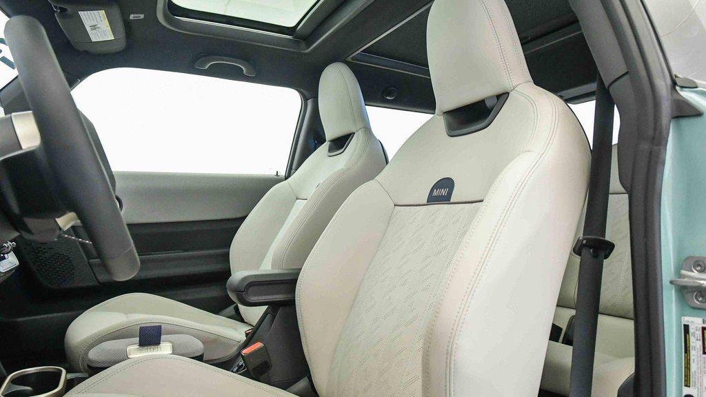 used 2025 MINI Hardtop car, priced at $29,999