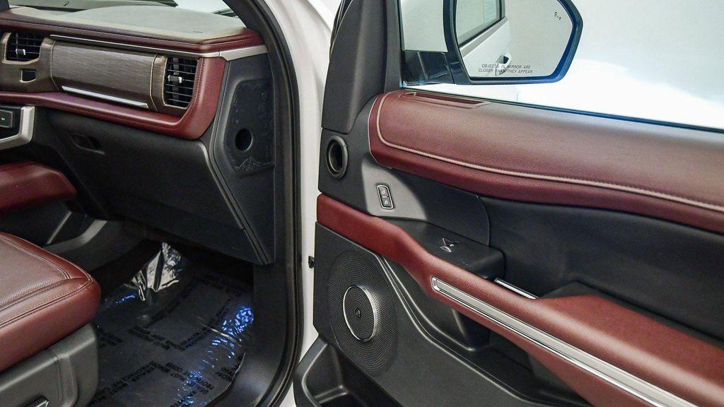 used 2023 Ford Expedition car, priced at $35,999