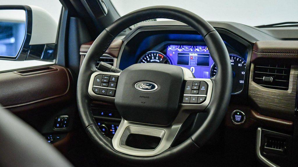 used 2023 Ford Expedition car, priced at $35,999