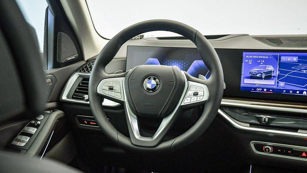 new 2026 BMW X7 car, priced at $90,115