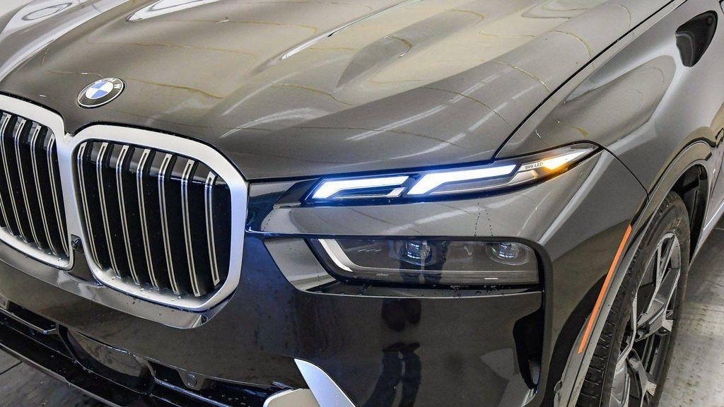 new 2026 BMW X7 car, priced at $90,115