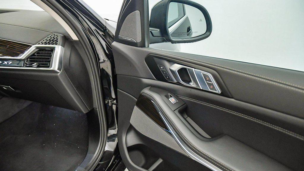 new 2026 BMW X7 car, priced at $90,115