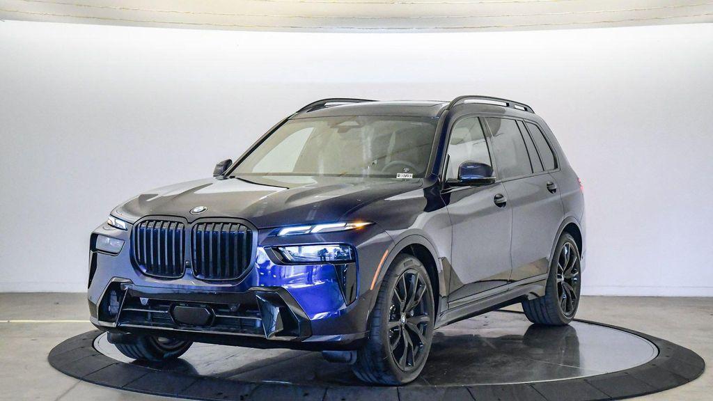 new 2026 BMW X7 car, priced at $100,290