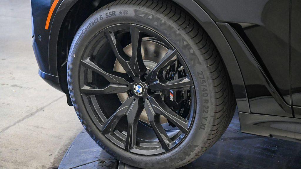 new 2027 BMW X7 car, priced at $101,224