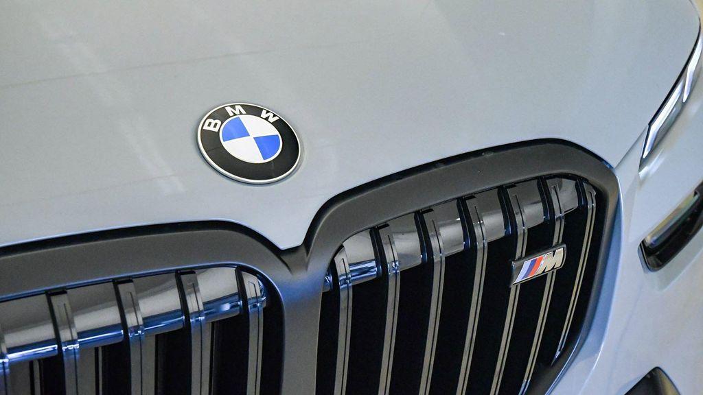 new 2026 BMW X7 car, priced at $125,425