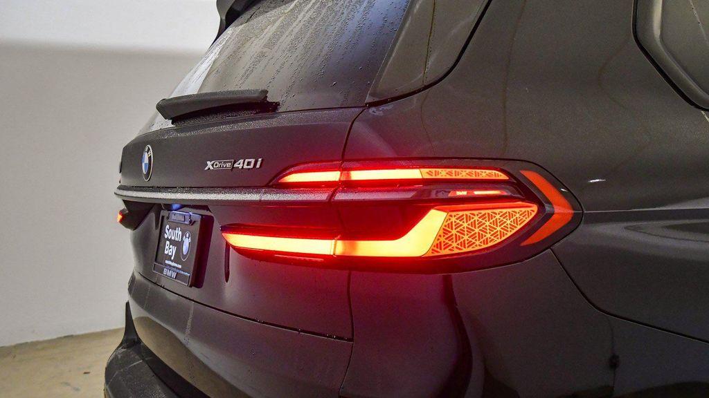 new 2026 BMW X7 car, priced at $95,665