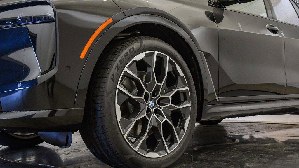 new 2026 BMW X7 car, priced at $95,665