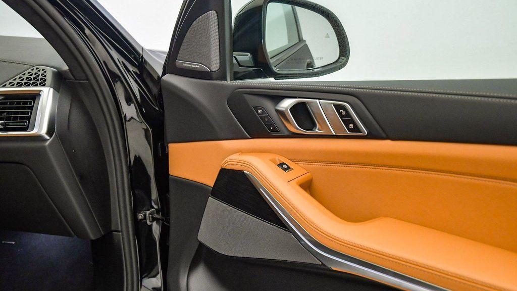 new 2026 BMW X7 car, priced at $95,665