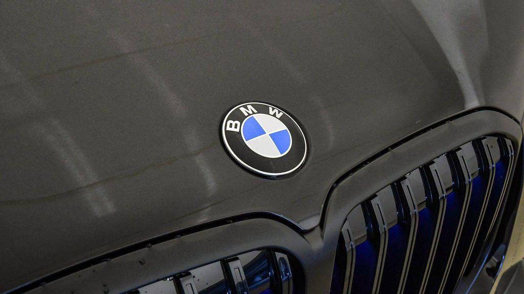new 2026 BMW X7 car, priced at $95,665