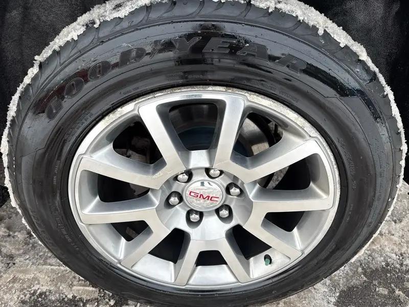 used 2015 GMC Yukon XL car, priced at $20,989