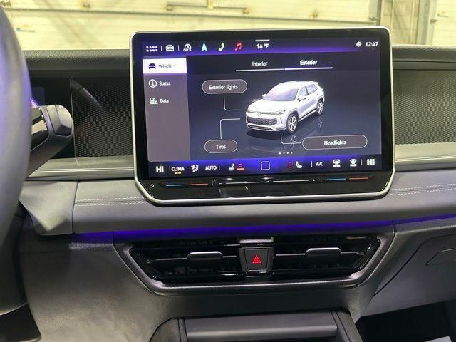 used 2025 Volkswagen Tiguan car, priced at $31,394