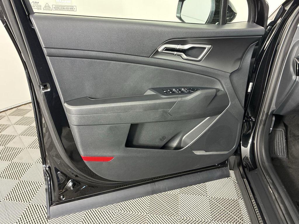 new 2026 Kia Sportage Hybrid car, priced at $27,718