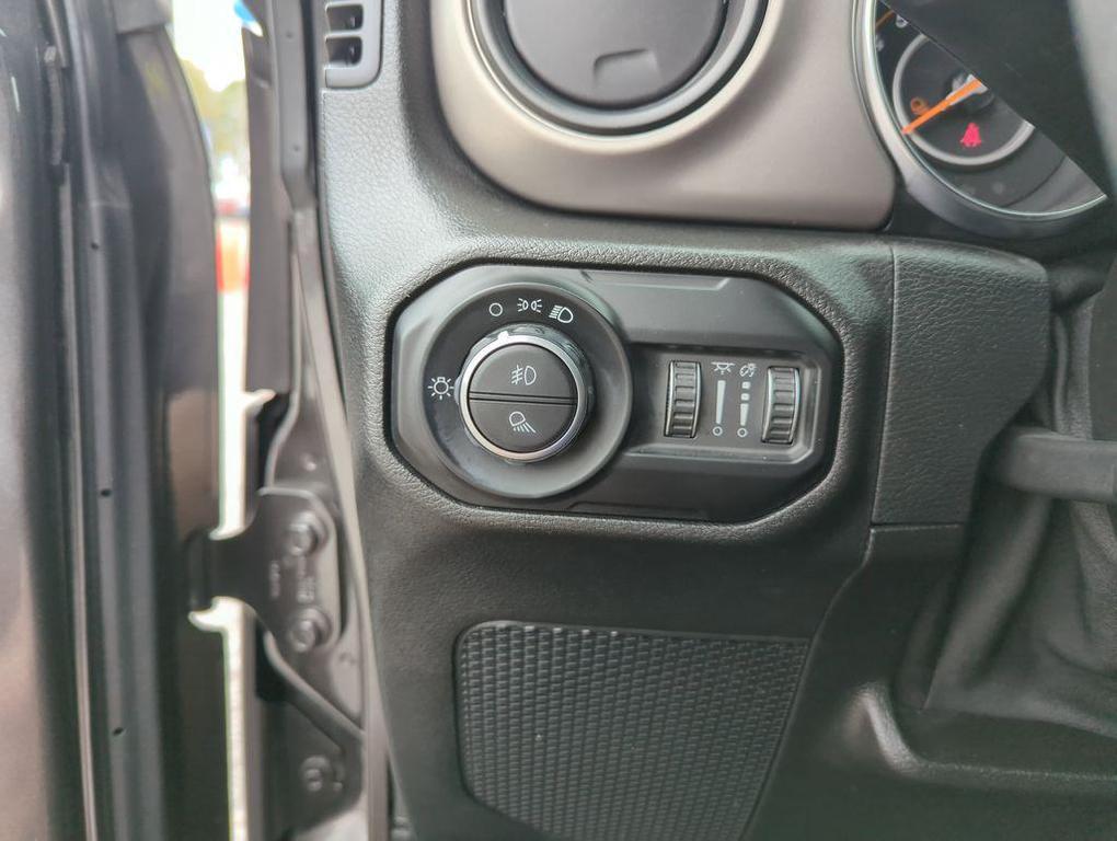 used 2021 Jeep Gladiator car, priced at $27,951