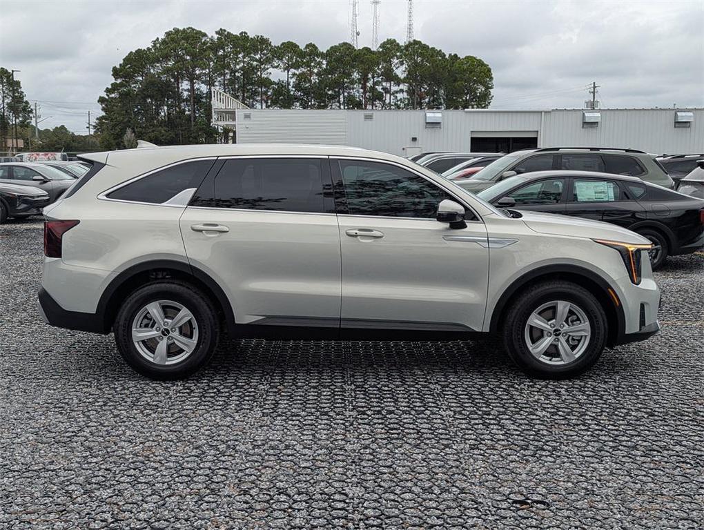 new 2026 Kia Sorento car, priced at $29,705