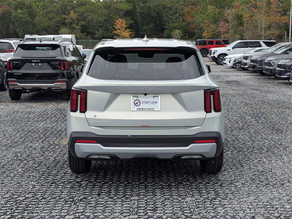 new 2026 Kia Sorento car, priced at $29,705