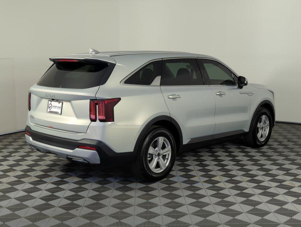 new 2026 Kia Sorento car, priced at $29,027