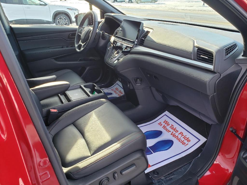 used 2025 Honda Odyssey car, priced at $39,999