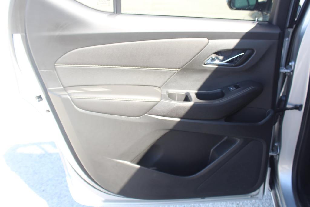 used 2022 Chevrolet Traverse car, priced at $28,990