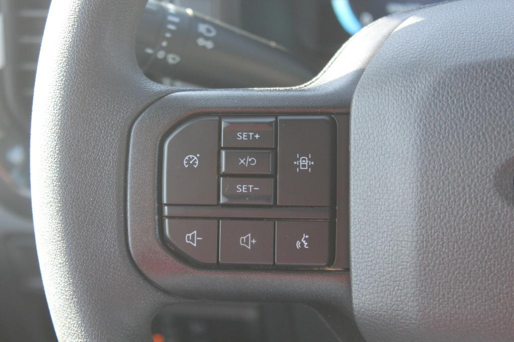 new 2025 Ford F-150 car, priced at $51,988