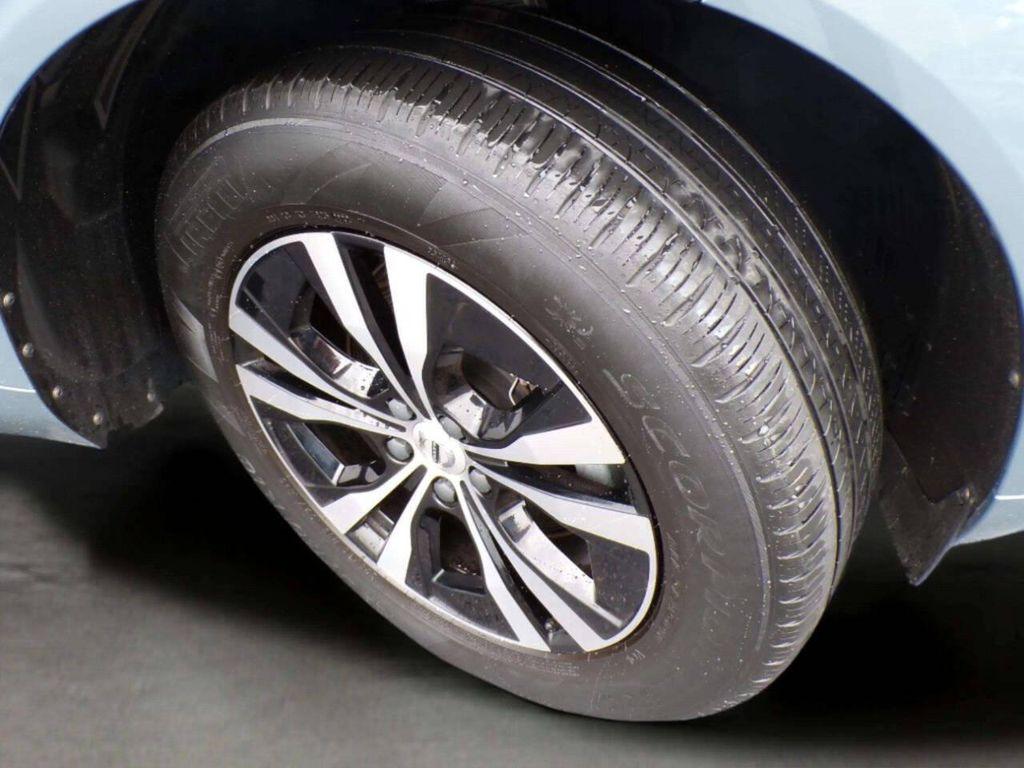 used 2023 Volvo XC60 car, priced at $32,980