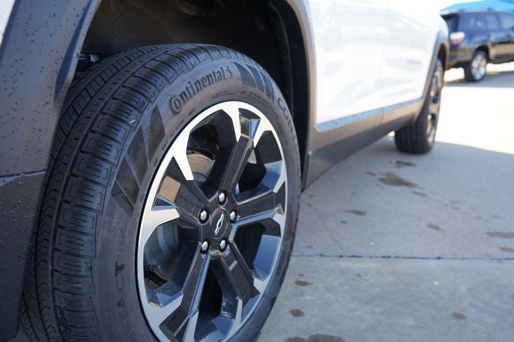 new 2026 Chevrolet Equinox car, priced at $31,436