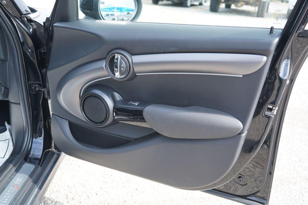 used 2024 MINI Hardtop car, priced at $22,800