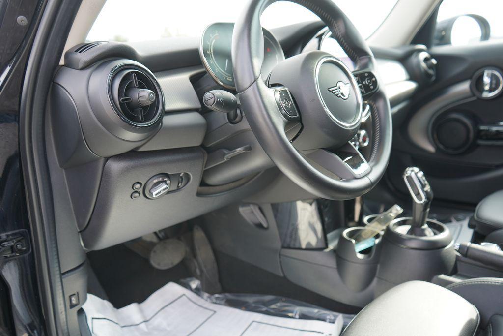 used 2024 MINI Hardtop car, priced at $22,800