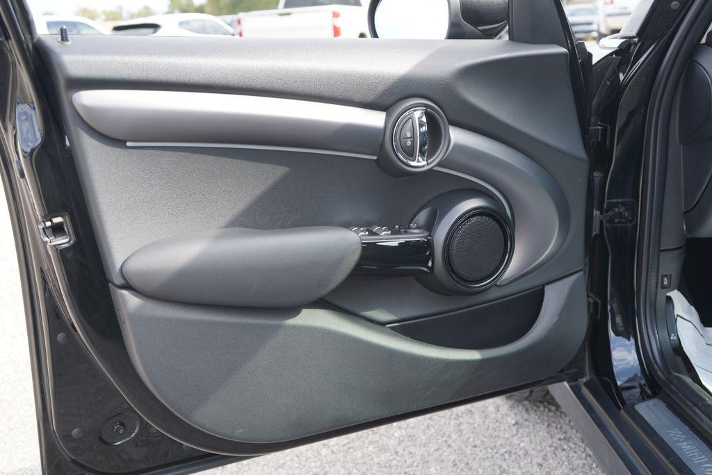 used 2024 MINI Hardtop car, priced at $22,800