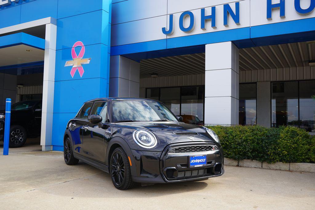 used 2024 MINI Hardtop car, priced at $22,800