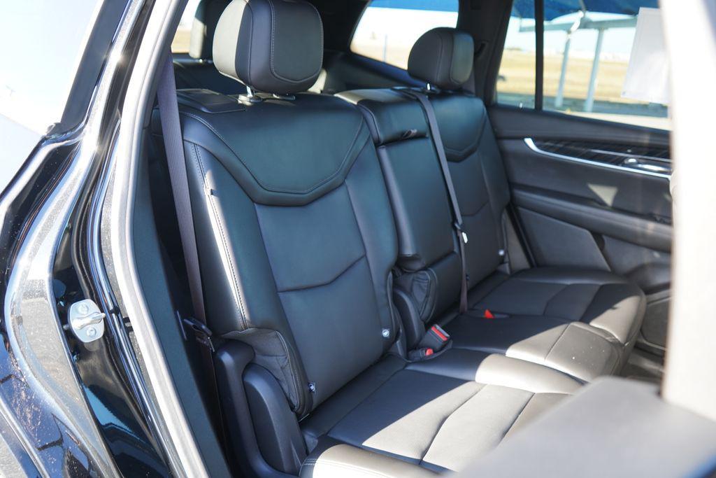 used 2024 Cadillac XT6 car, priced at $39,900