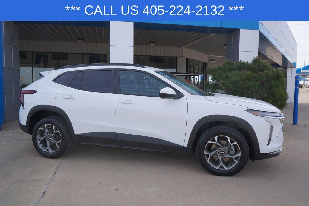 used 2025 Chevrolet Trax car, priced at $22,897