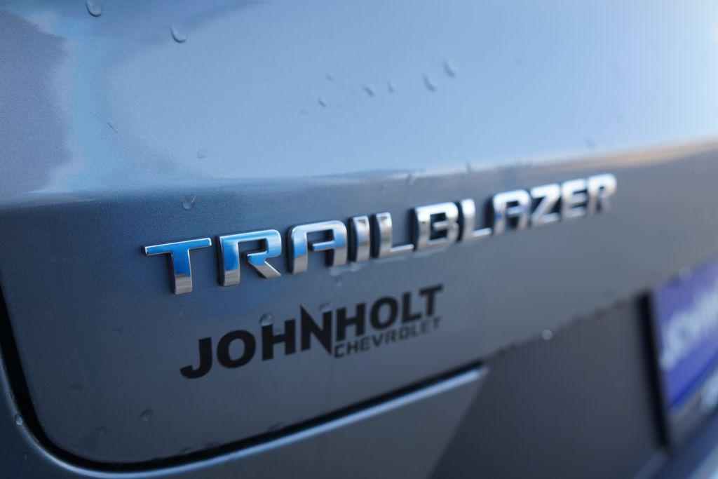 used 2024 Chevrolet TrailBlazer car, priced at $20,139