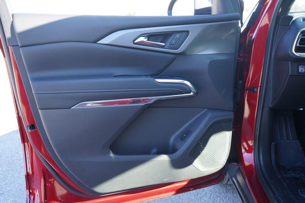 new 2026 Chevrolet Traverse car, priced at $42,537