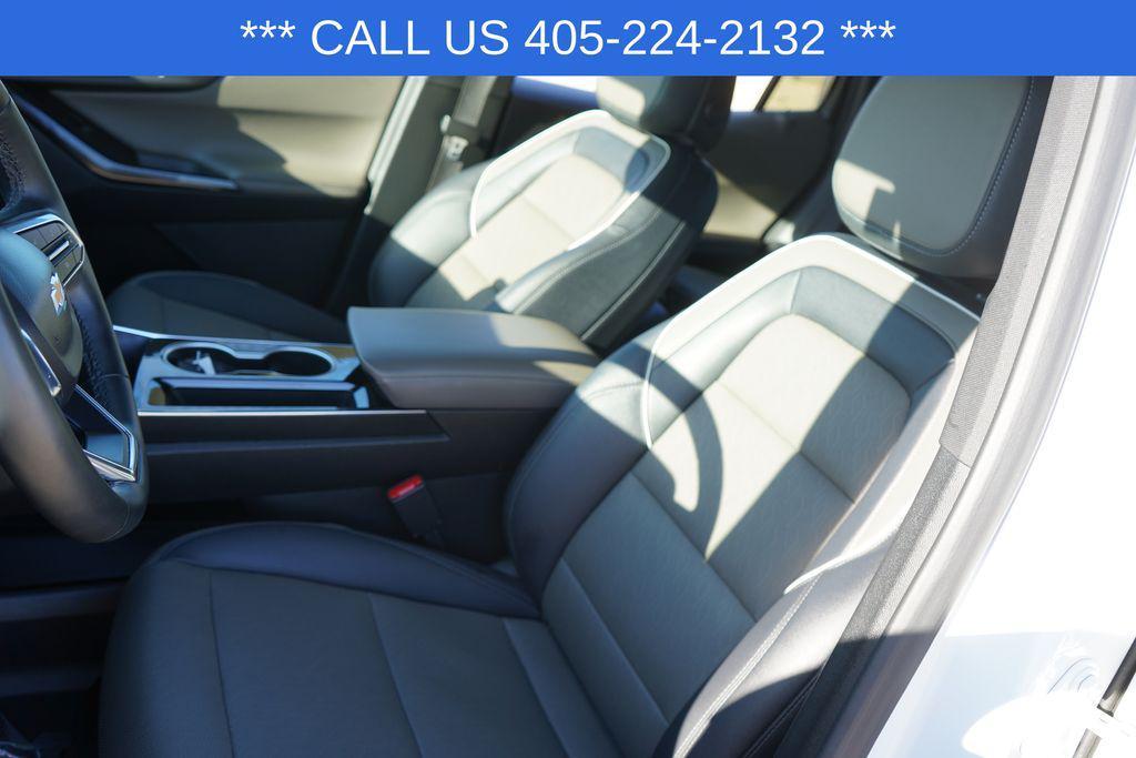 used 2025 Chevrolet Equinox car, priced at $25,879