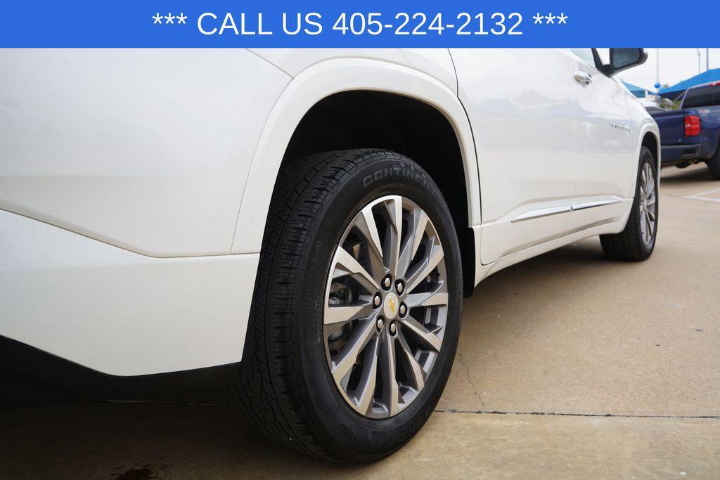 used 2023 Chevrolet Traverse car, priced at $33,990
