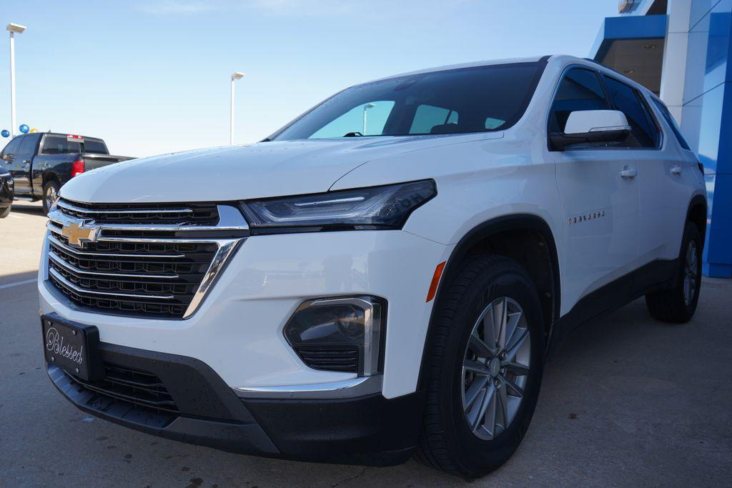 used 2023 Chevrolet Traverse car, priced at $22,999