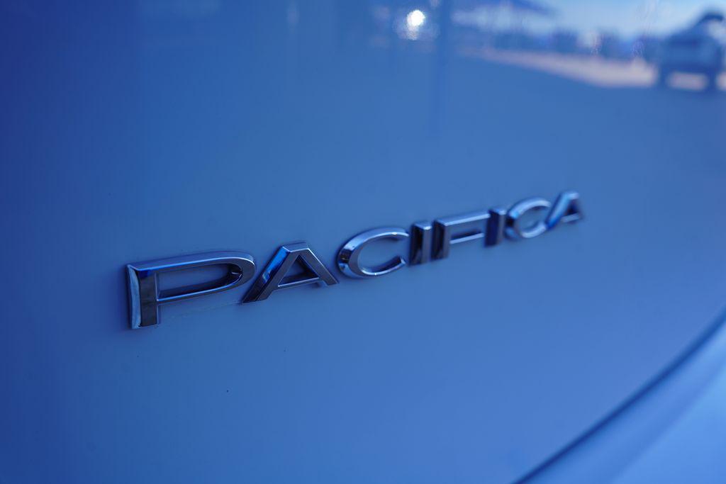 used 2025 Chrysler Pacifica car, priced at $28,999