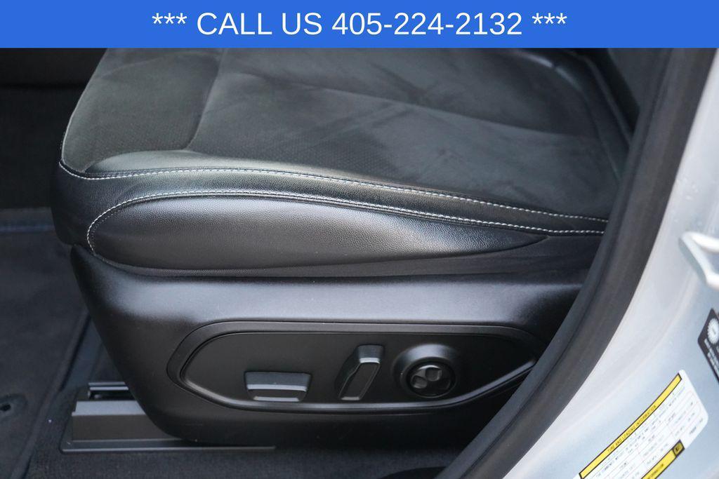 used 2023 Jeep Grand Cherokee L car, priced at $25,702