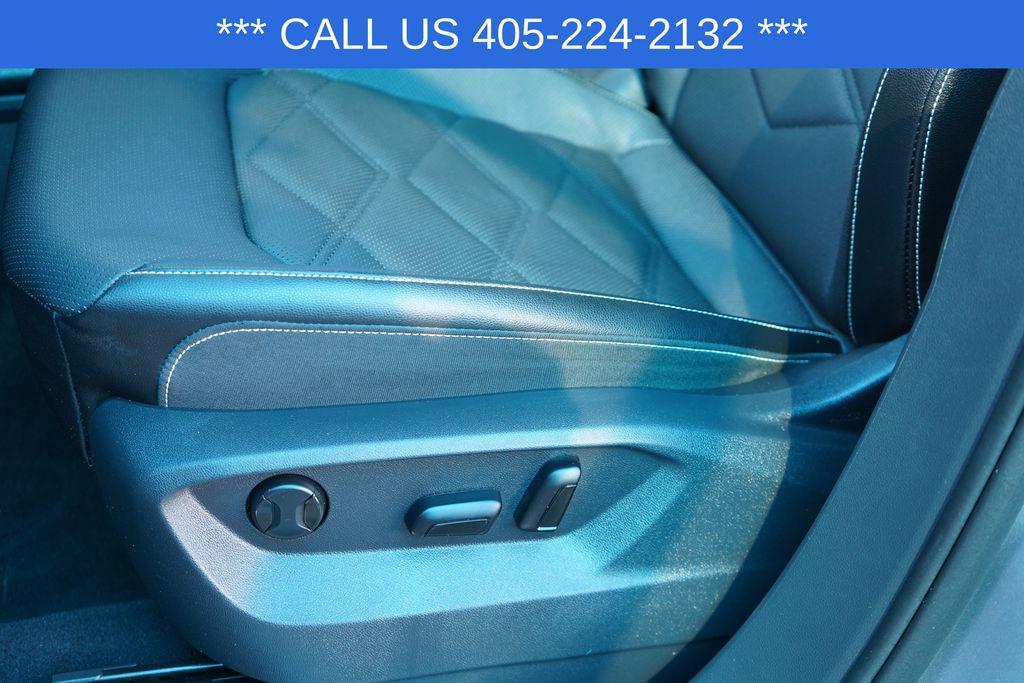 used 2025 Volkswagen Atlas car, priced at $33,489