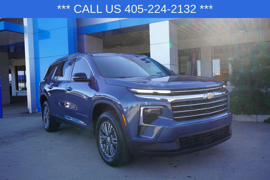 used 2025 Chevrolet Traverse car, priced at $36,723