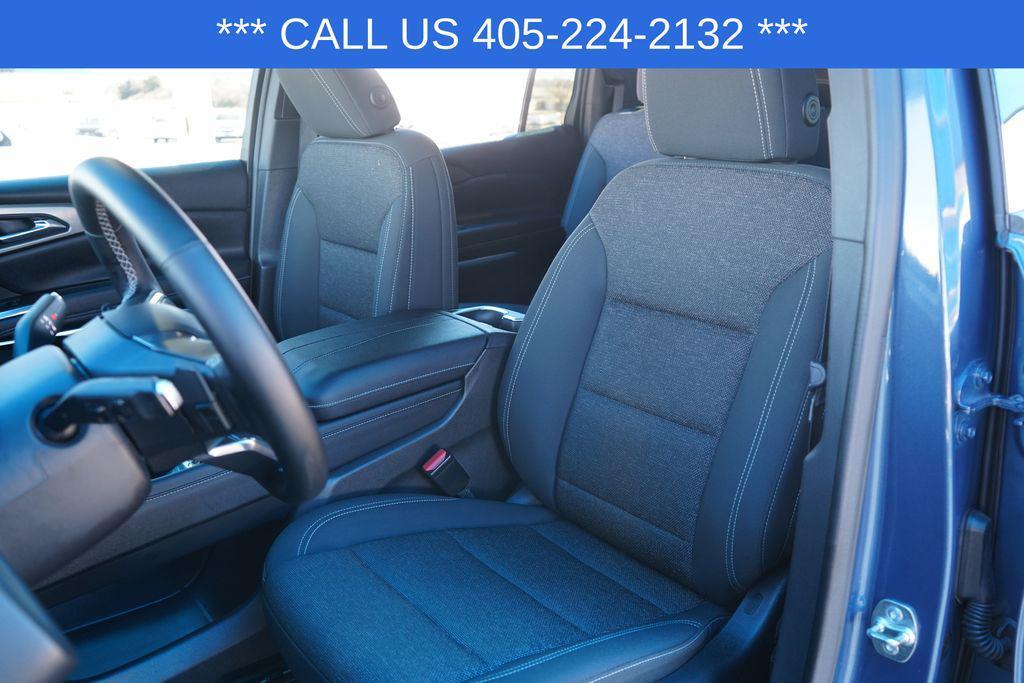 used 2025 Chevrolet Traverse car, priced at $36,723