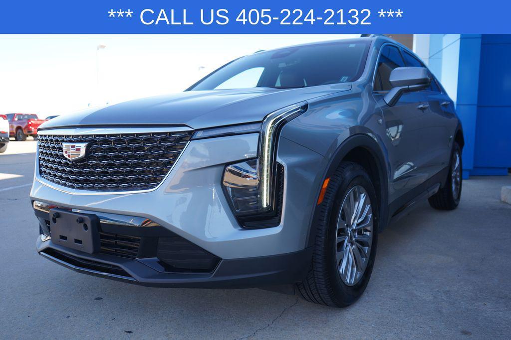 used 2025 Cadillac XT4 car, priced at $33,652