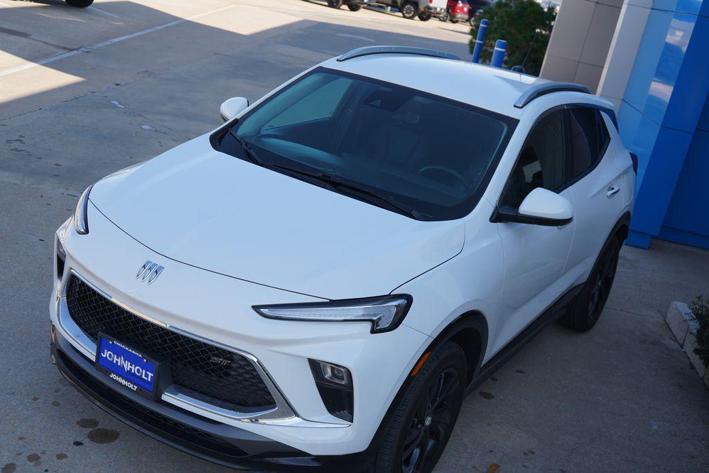 used 2024 Buick Encore GX car, priced at $21,400