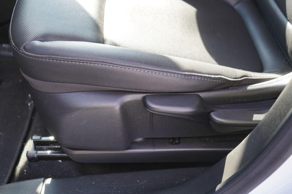 used 2024 Buick Encore GX car, priced at $21,400