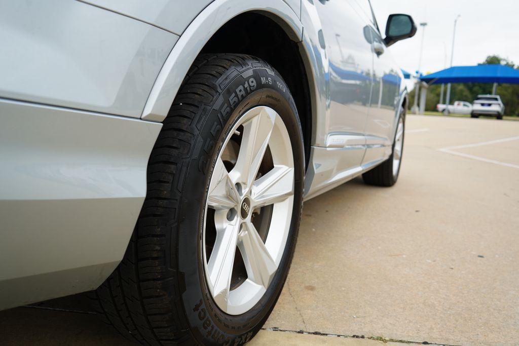used 2024 Audi Q7 car, priced at $34,991