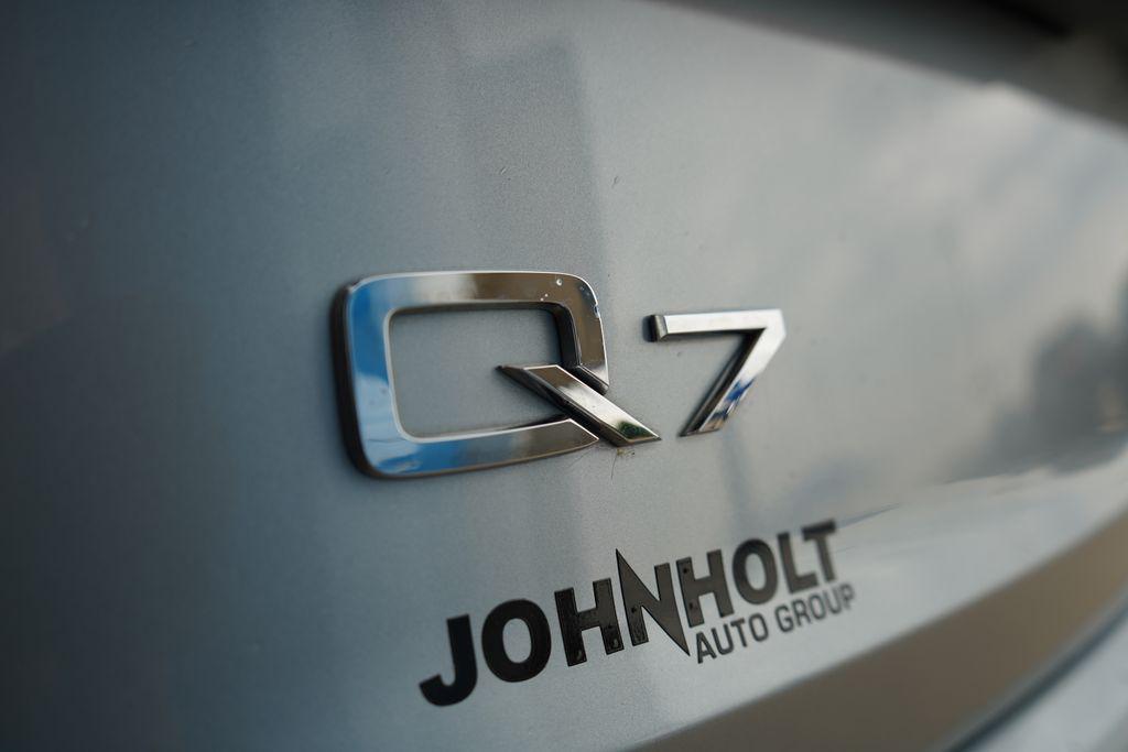 used 2024 Audi Q7 car, priced at $34,991